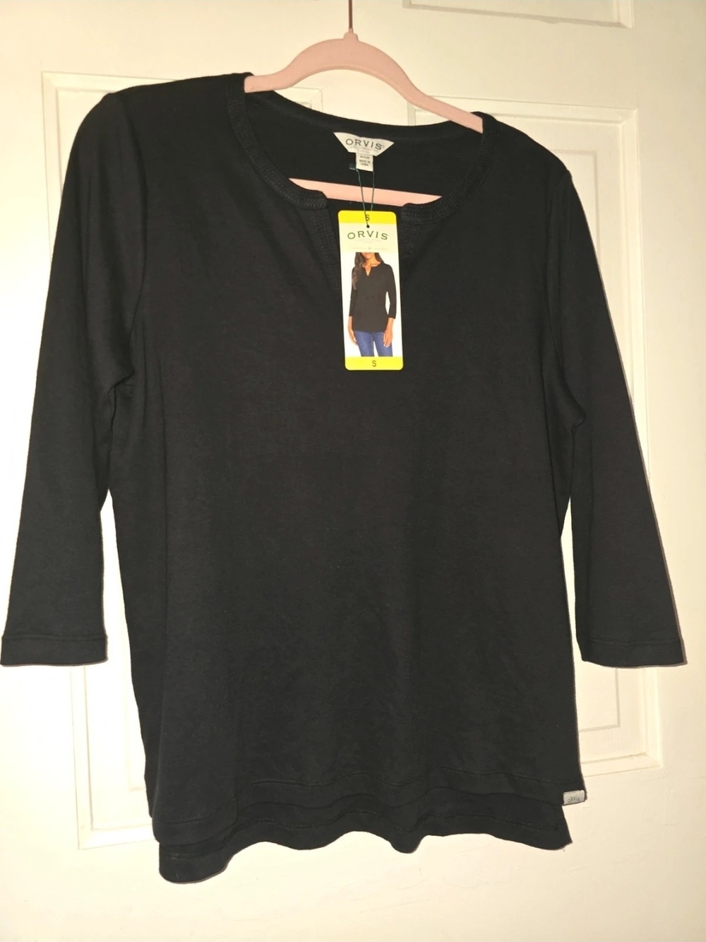 Orvis Black Women's 3/4 Sleeve Scoop Neck Top